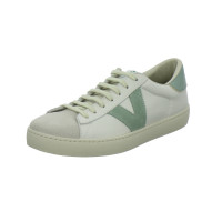 Victoria Sneaker